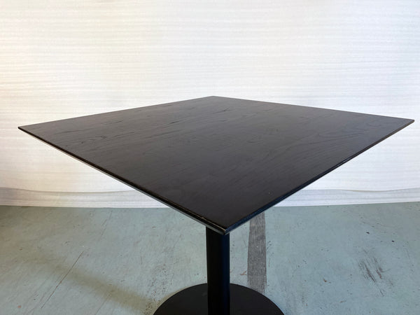 Bistro Round - Square/Beveled - White Oak x True Black