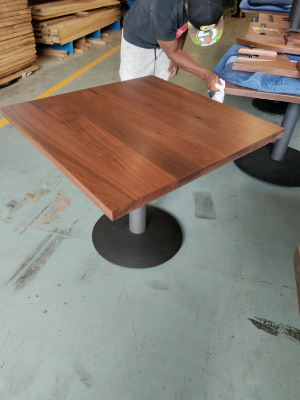 P22630 • Table Top