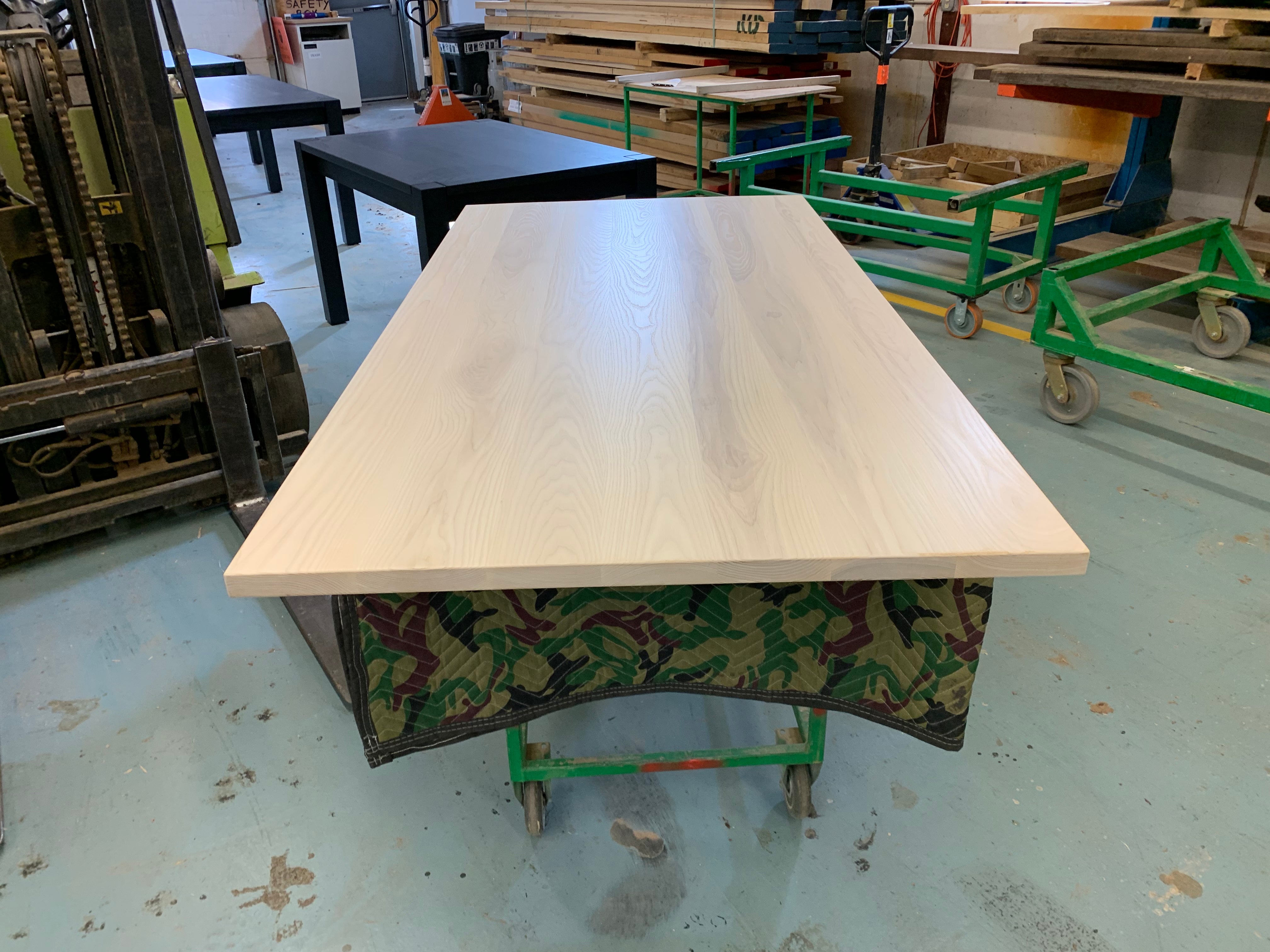 P22570 • Table Top